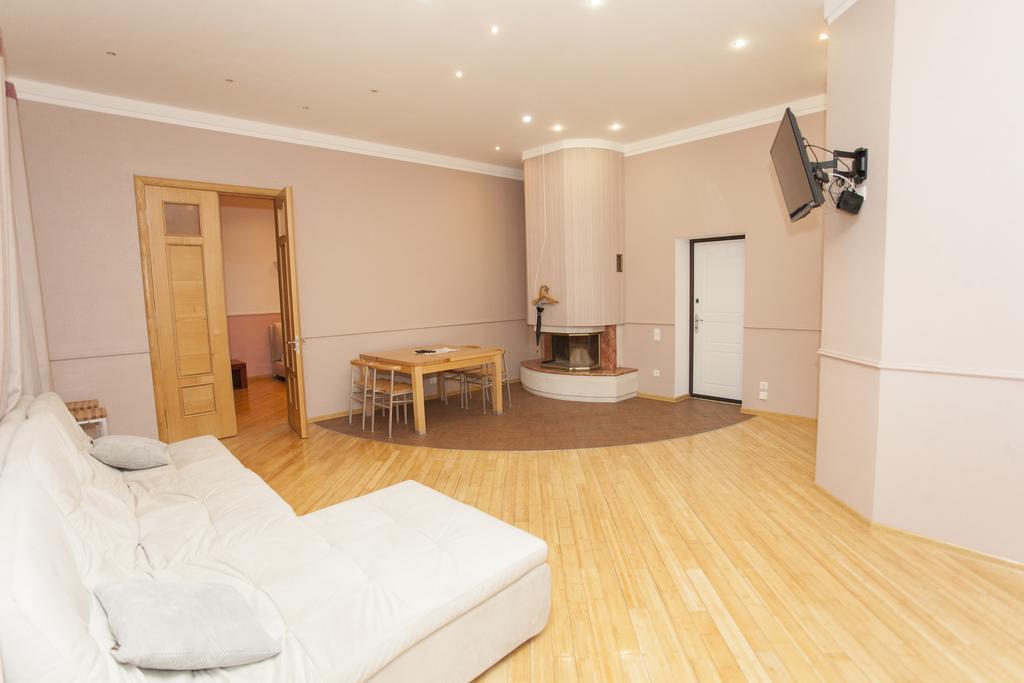 Apartment On Sumskaya No Smoking Harkiv Exterior foto